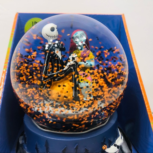 🎃HP🎃Jack/Sally Musical Water Globe - Picture 9 of 13